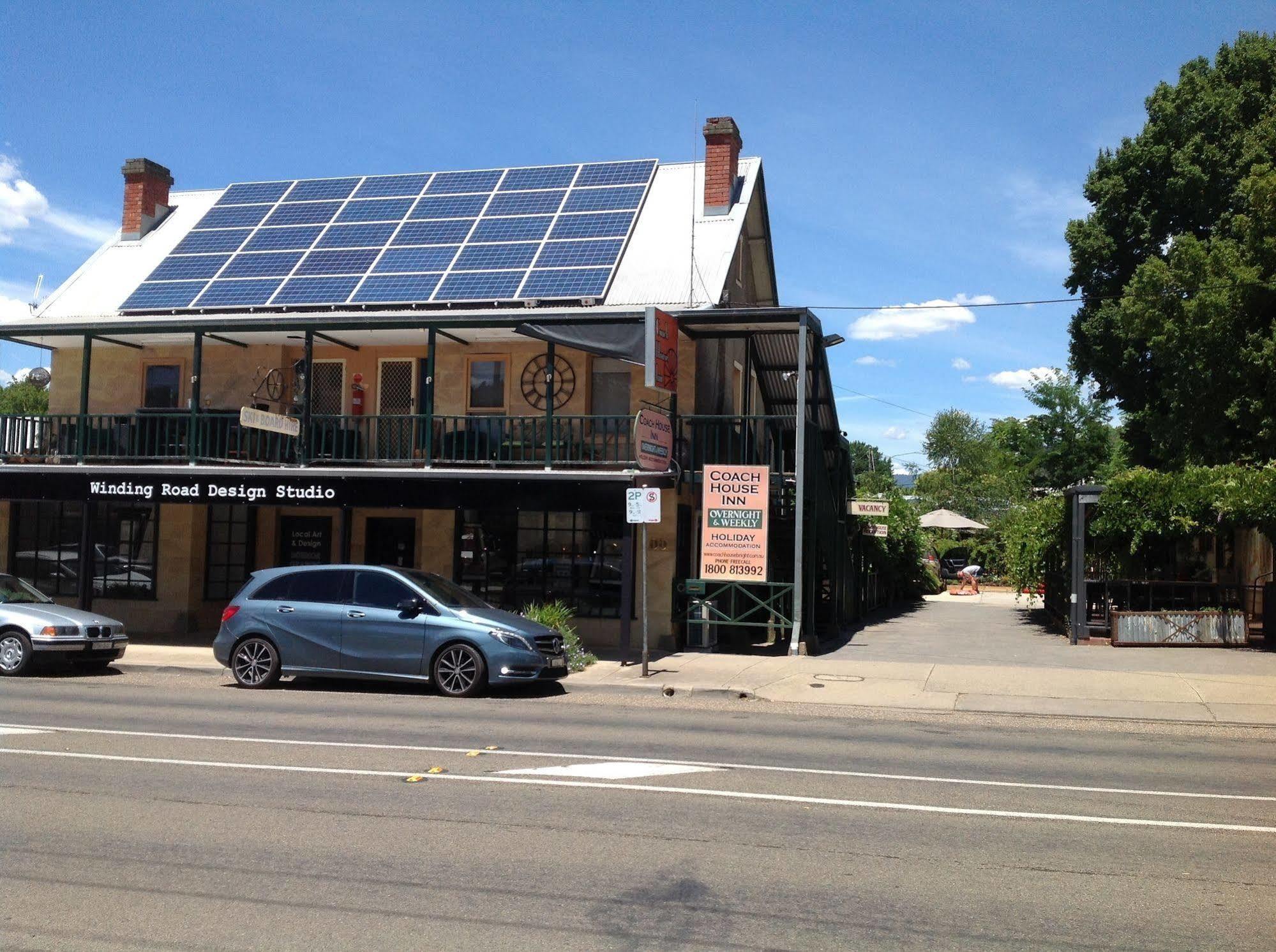 Coach House Inn Bright Exterior photo